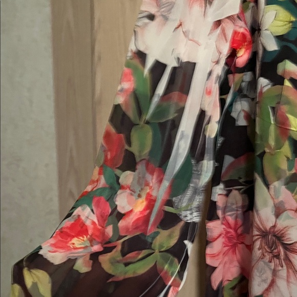 Guess Floral Blouse - Black and Pink - Picture 3 of 14